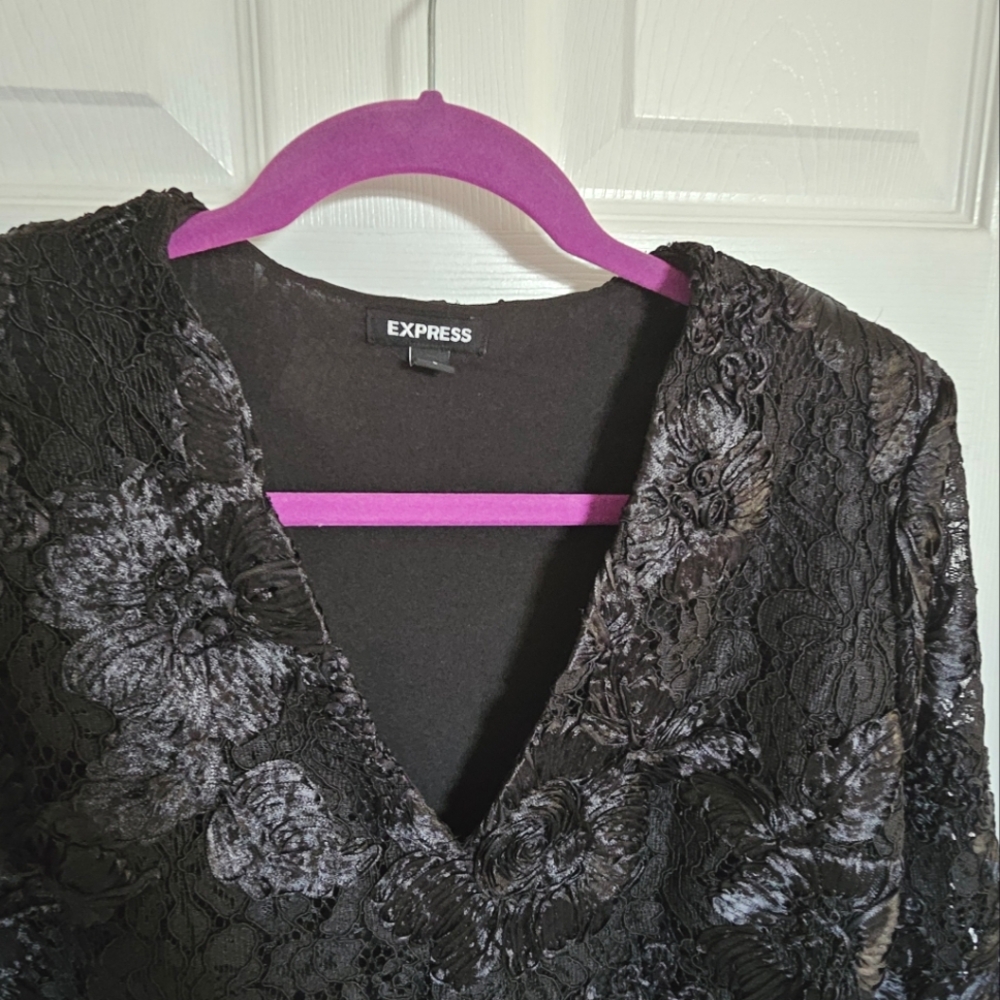 Express Deep V Lace Bodysuit Size Large Color Black
